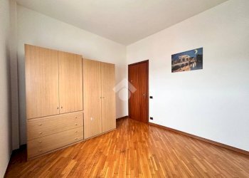 Four-room apartment Via strada statale per genova, Tortona - photo 2