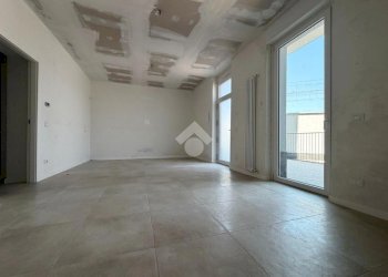 Three-room apartment Via Giacomo Matteotti, Rescaldina - photo 12
