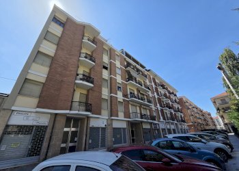 Facciata - Bilocale Via Giacinto Castellani, 9, Cuneo (zona Centro) - foto 2