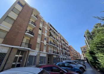 Facciata - Bilocale Via Giacinto Castellani, 9, Cuneo (zona Centro) - foto 3