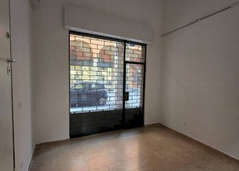 Shop Via San Vitale, 17, Bologna (neighborhood Centro Storico) - photo 8