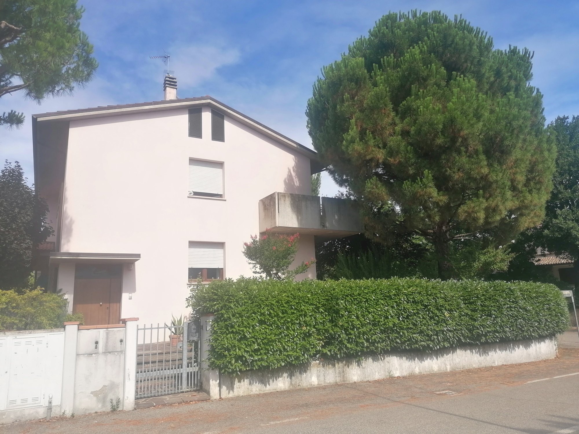 Villa VIA AMENDOLA, Castel San Pietro Terme - photo 1