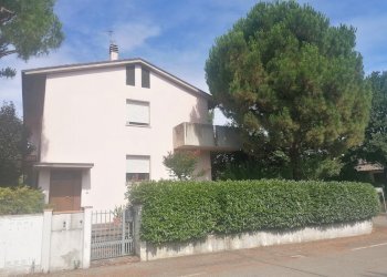 Villa VIA AMENDOLA, Castel San Pietro Terme - photo 1