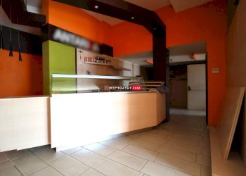 Shop Via Francesco Caroli, Martina Franca - photo 5