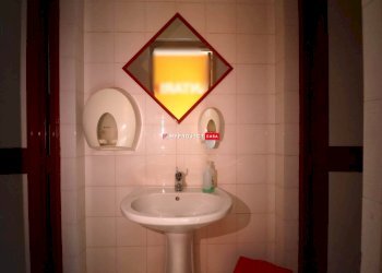 Shop Via Francesco Caroli, Martina Franca - photo 12