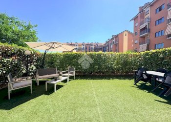Four-room apartment Via Umberto Saba, La Loggia - photo 1