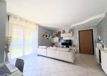 Four-room apartment Via Umberto Saba, La Loggia - photo 2