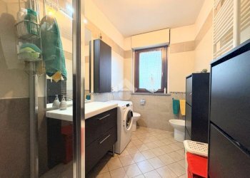 Four-room apartment Via Umberto Saba, La Loggia - photo 13