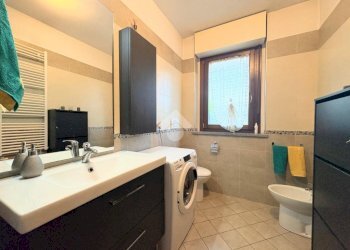 Four-room apartment Via Umberto Saba, La Loggia - photo 26