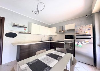 Four-room apartment Via Umberto Saba, La Loggia - photo 30