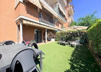 Four-room apartment Via Umberto Saba, La Loggia - photo 32