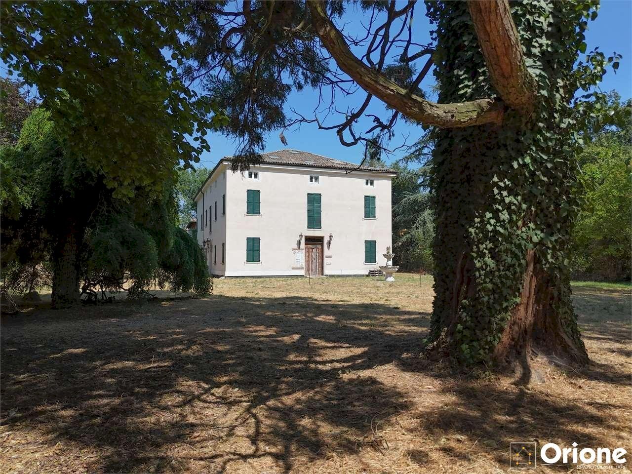 Villa Modena - foto 1