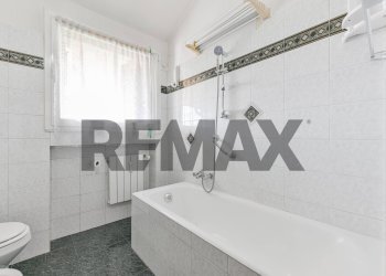 Bagno - Trilocale via Alcide De Gasperi
81, Rho - foto 10