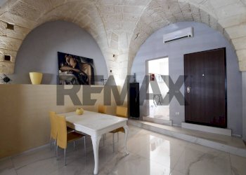 Sala da pranzo - Casa indipendente Via Alfieri
 
19, Carpignano Salentino - foto 7