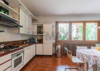 Cucina - Villa VIA DE VITTORI
 
1, Saltrio - foto 7