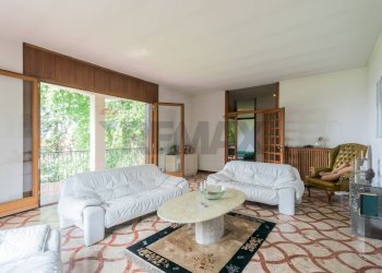 Soggiorno - Villa VIA DE VITTORI
 
1, Saltrio - foto 10