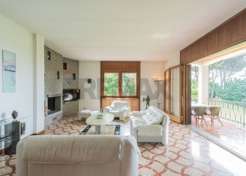 Soggiorno - Villa VIA DE VITTORI
 
1, Saltrio - foto 15
