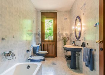 Bagno - Villa VIA DE VITTORI
 
1, Saltrio - foto 37