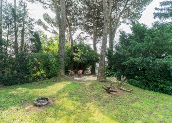 Giardino - Villa VIA DE VITTORI
 
1, Saltrio - foto 51