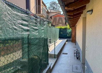 Balcone - Bilocale Via Bicocca
 
8, Varese - foto 13