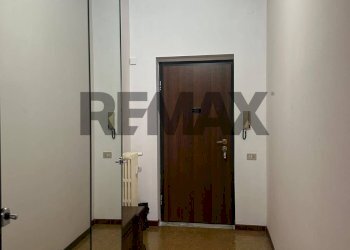 Hall / corridoio - Two-room apartment Via Cavour
 
14, Varese - photo 12