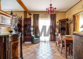 Soggiorno - Four-room apartment Via Gino Funaioli
19, Palermo - photo 8