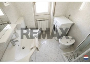 Bagno - Quadrilocale Via Terpi
 
28, Genova - foto 3
