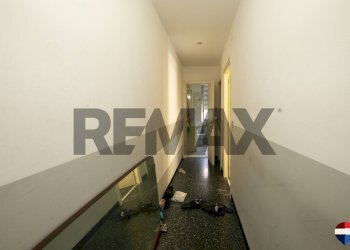 Hall / corridoio - Quadrilocale Via Terpi
 
28, Genova - foto 16