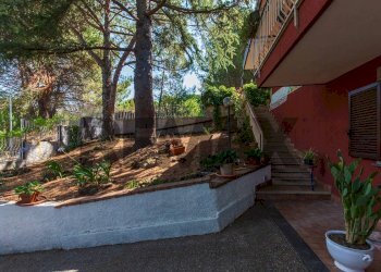 Giardino - Casa semi indipendente Via San Nicola
 
38, Nicolosi - foto 7