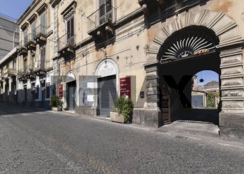 Edificio all\'aperto - Casa semi indipendente Via Vittorio Emanuele II
 
156, Acireale - foto 1