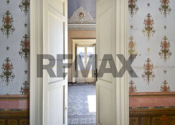 Hall / corridoio - Casa semi indipendente Via Vittorio Emanuele II
 
156, Acireale - foto 9