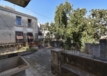 Edificio all\'aperto - Casa semi indipendente Via Vittorio Emanuele II
 
156, Acireale - foto 21