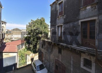 Edificio all\'aperto - Casa semi indipendente Via Vittorio Emanuele II
 
156, Acireale - foto 25