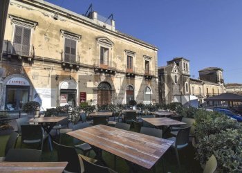 Edificio all\'aperto - Commercial Premises Via Vittorio Emanuele II
156, Acireale - photo 6