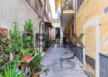 Edificio all\'aperto - Bilocale Via Croce
5, Catania - foto 15