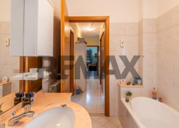 Bagno - Appartamento Via Giacomo Leopardi
 
19, Caltagirone - foto 9