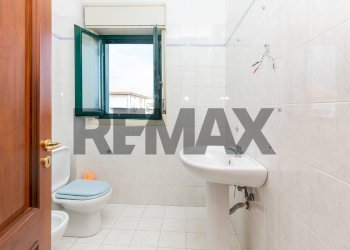 Bagno - Three-room apartment Via Antonio Gramsci
 
97/A, Gravina di Catania - photo 8