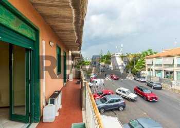 Balcone - Three-room apartment Via Antonio Gramsci
 
97/A, Gravina di Catania - photo 15
