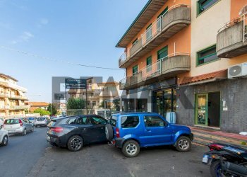 Edificio all\'aperto - Three-room apartment Via Antonio Gramsci
 
97/A, Gravina di Catania - photo 24