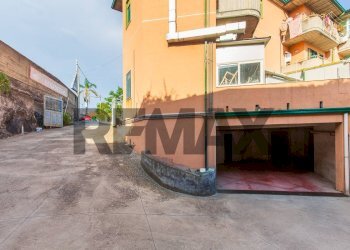 Edificio all\'aperto - Three-room apartment Via Antonio Gramsci
 
97/A, Gravina di Catania - photo 27