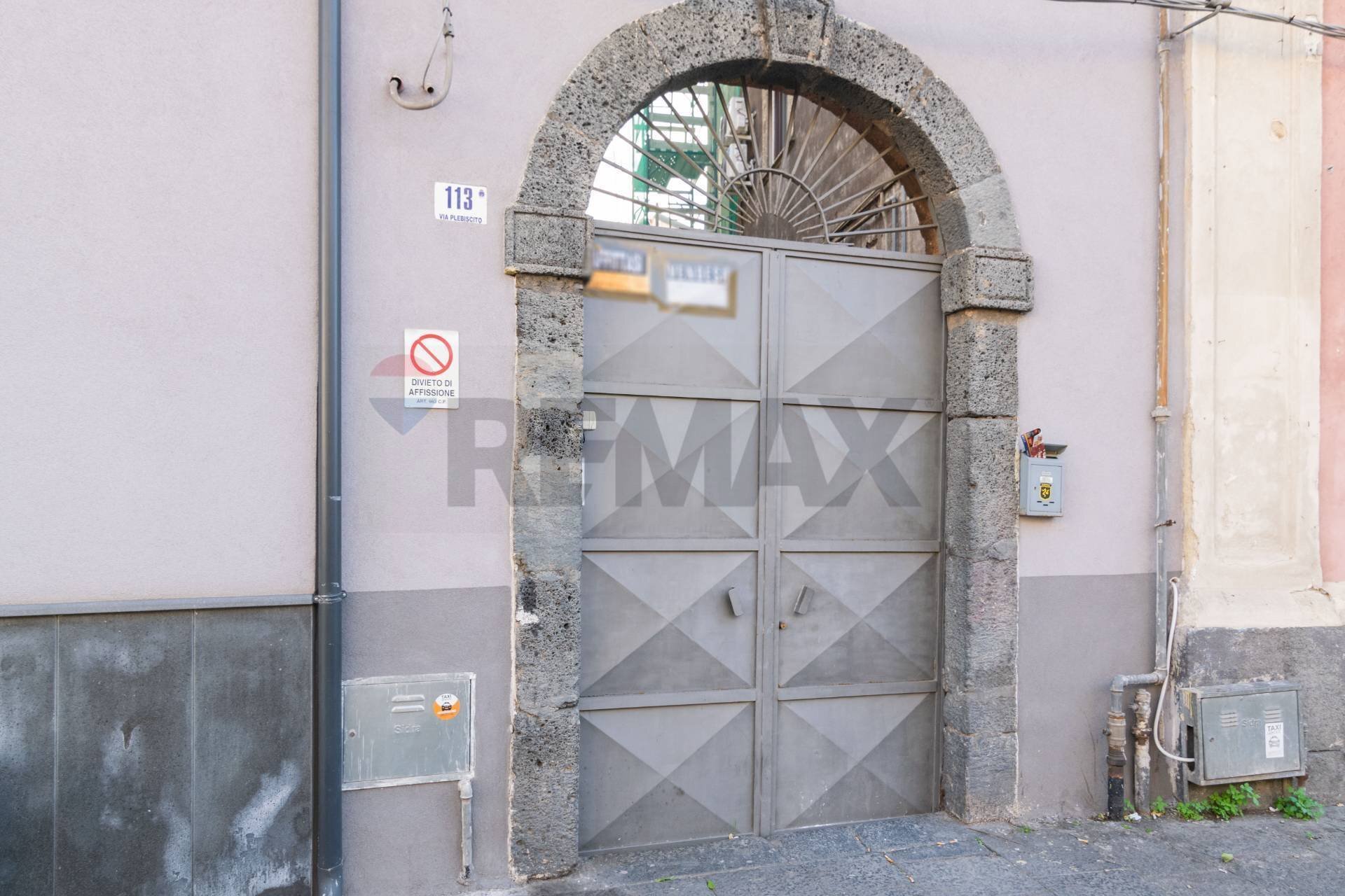 Edificio all\'aperto - Magazzino Via Plebiscito
113, Catania - foto 3