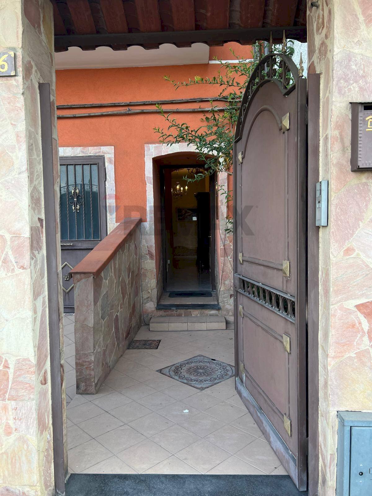 Edificio all\'aperto - Casa indipendente Via Plebiscito
176, Misterbianco - foto 2