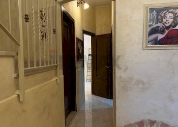 Hall / corridoio - Casa indipendente Via Plebiscito
 
176, Misterbianco - foto 14