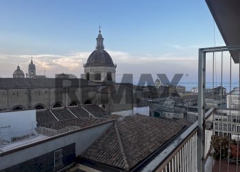Edificio all\'aperto - Trilocale Via Pennisi
 
12, Acireale - foto 1