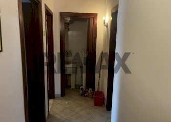 Hall / corridoio - Trilocale Via Pennisi
 
12, Acireale - foto 22
