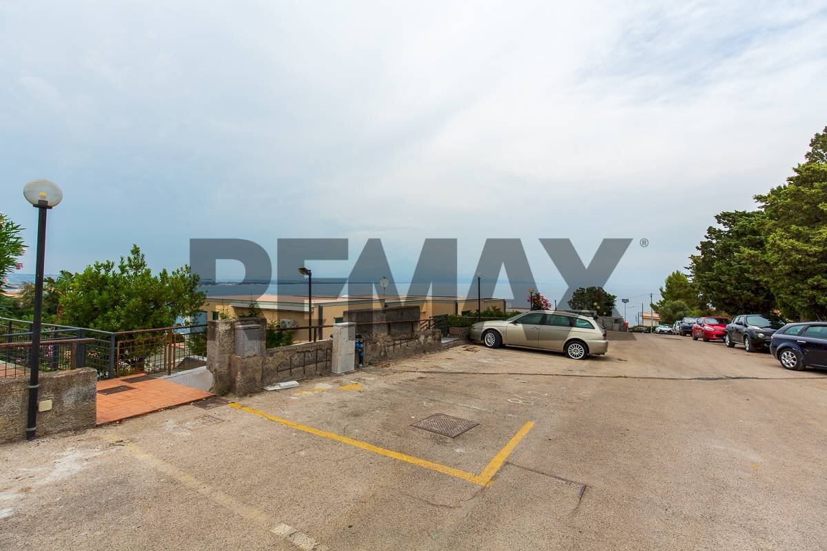 Parcheggio - Two-room apartment C.da Costa Saracena (Residence Oleandri)
snc, Augusta - photo 2