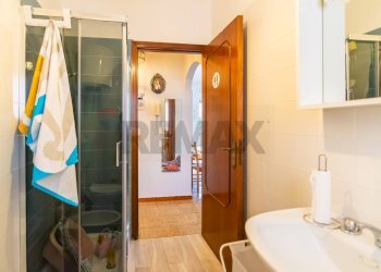Bagno - Villa Via Mar Rosso
 
8, Catania - photo 22