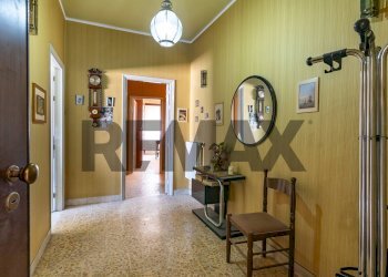 Hall / corridoio - Appartamento Via Santa Maria di Gesù
 
74, Caltagirone - foto 2