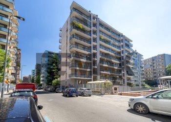 Edificio all\'aperto - Quadrilocale Via Adeodato Ressi
11, Milano - foto 32