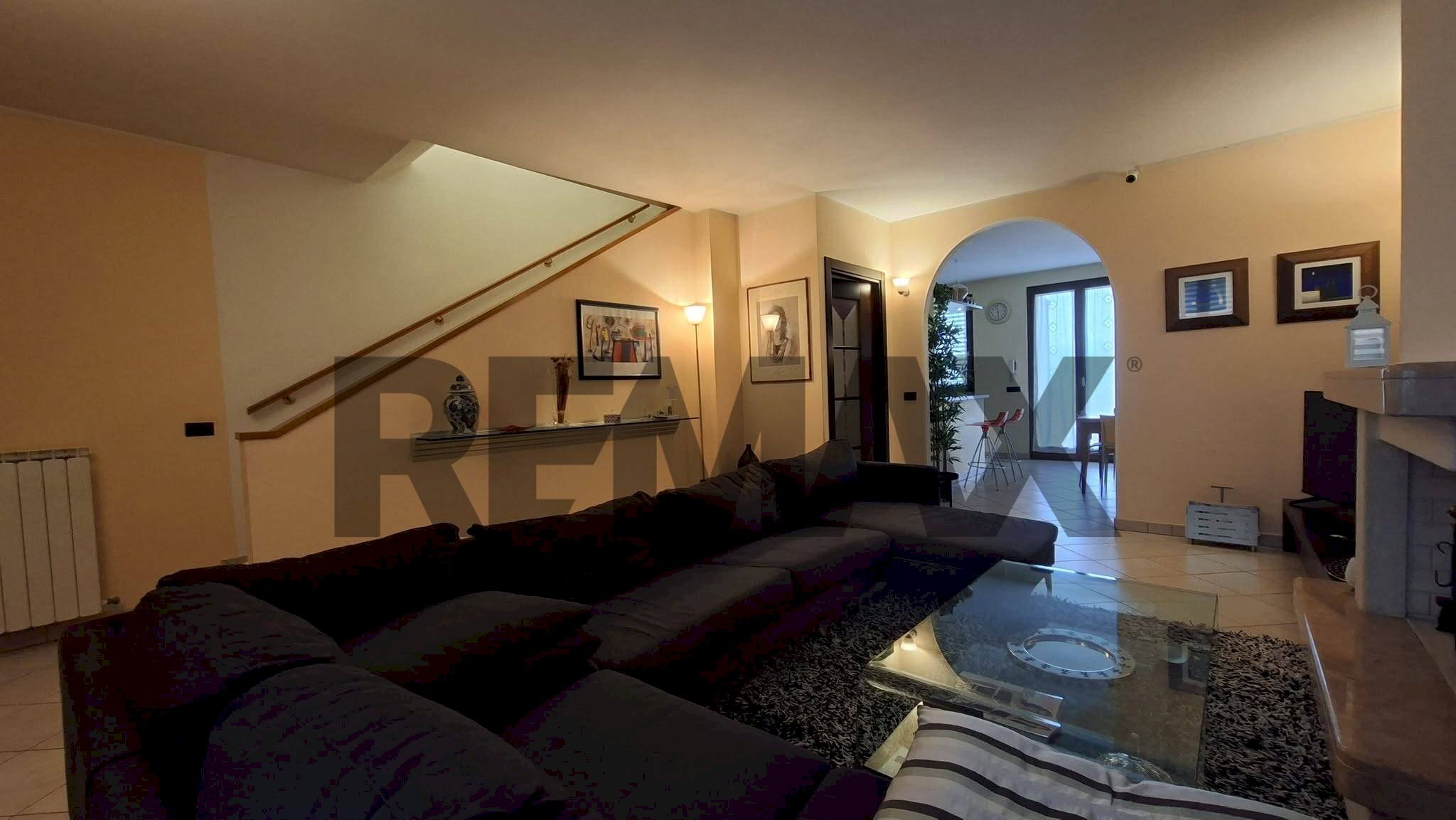 Soggiorno - Villa a Schiera via Fratelli Rosselli
13, Laterina Pergine Valdarno - foto 2